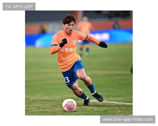 “未来之星青少年足球联赛火热进行，星光璀璨的赛场期待你”，未来之星全国青少年艺术展演